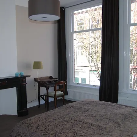 Bed&Breakfast Obrechtstraat-2